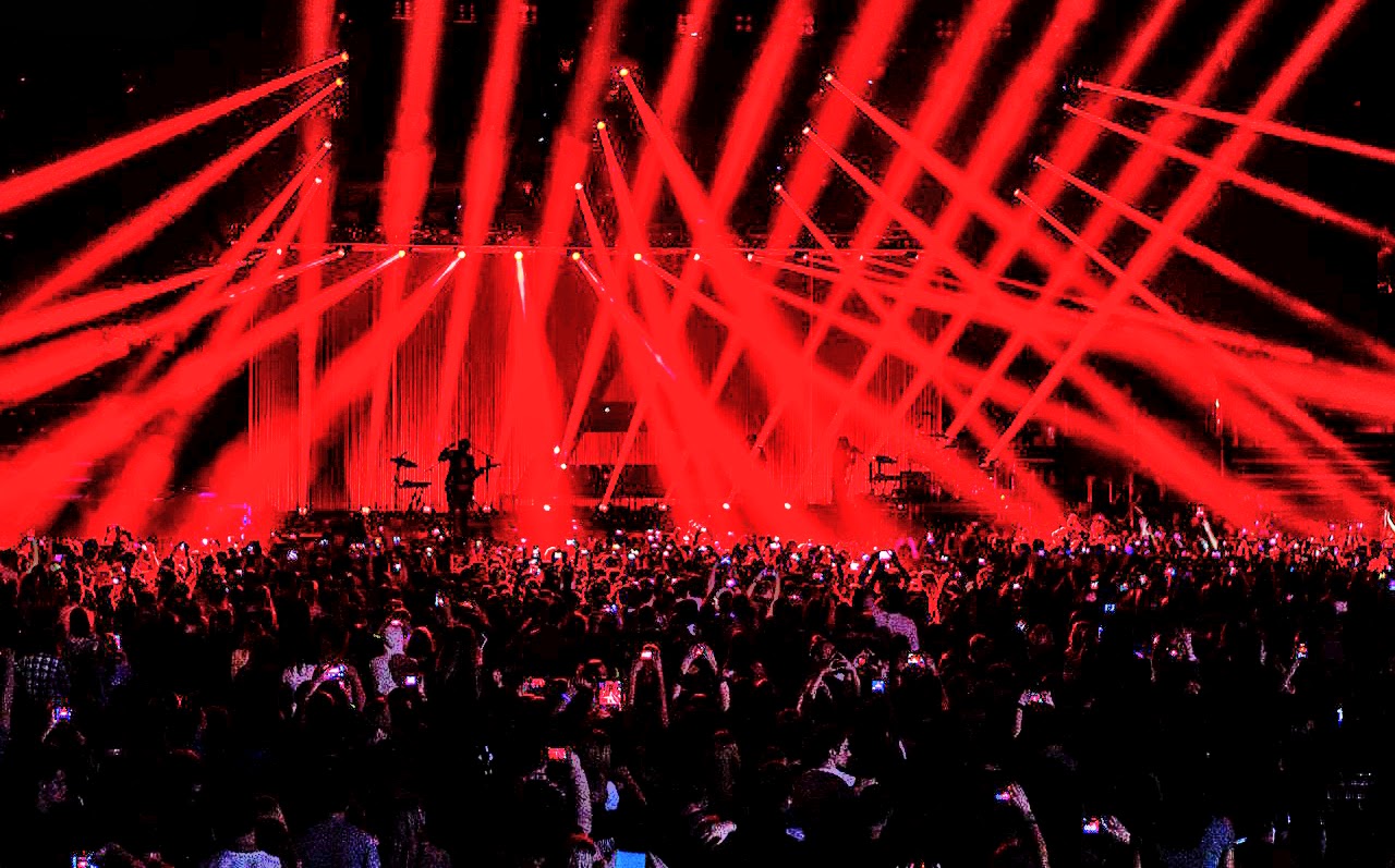 бишкек арена концерт. концерт 3. шоу в минск арене. макс корж минск концерт. макс корж концерт стадион.