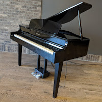 Yamaha CLP665GP digital grand piano photo