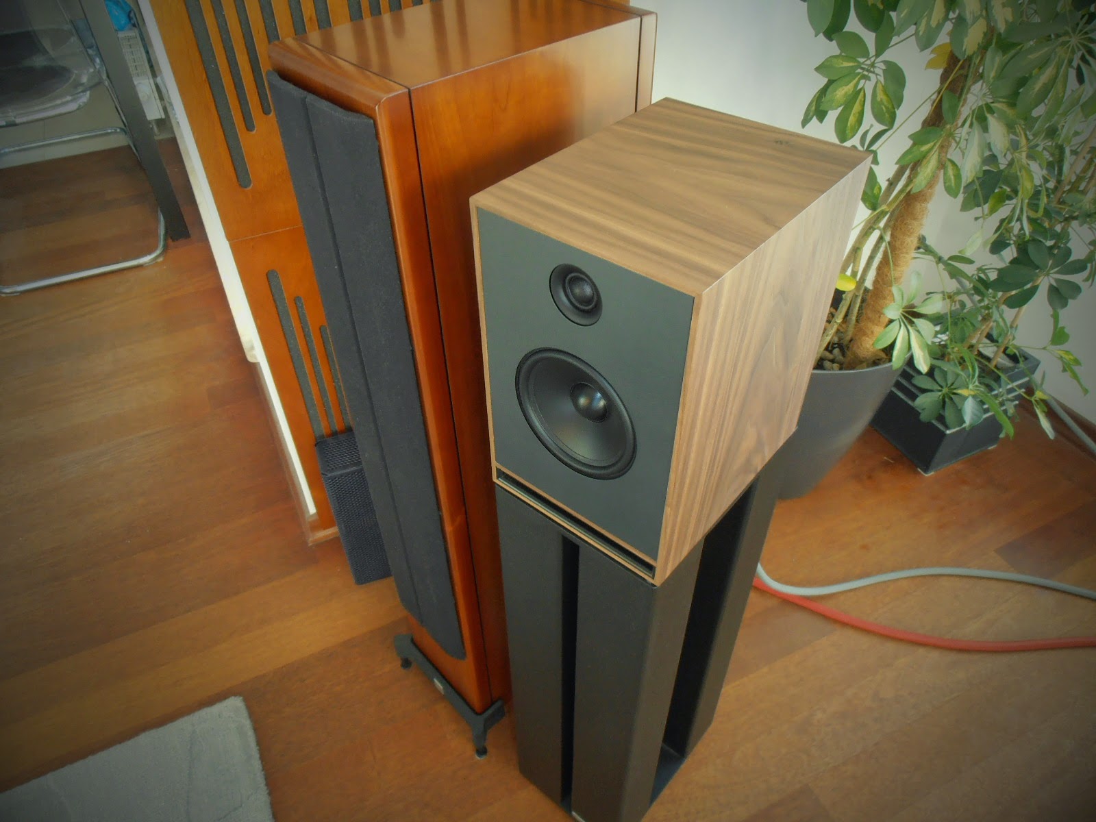 Stereo i Kolorowo Underground Monitory Guru Audio Junior w stałym