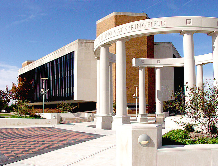 A Blog For Knowledge University of Illinois at Springfield