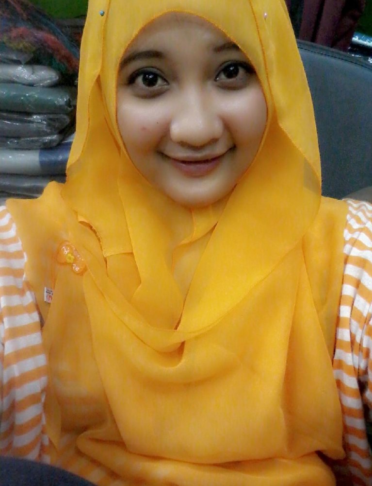 Cewek Jilbab Yang Sangean Di Kamar Mandi | Cerita Seks Terbaru 2019