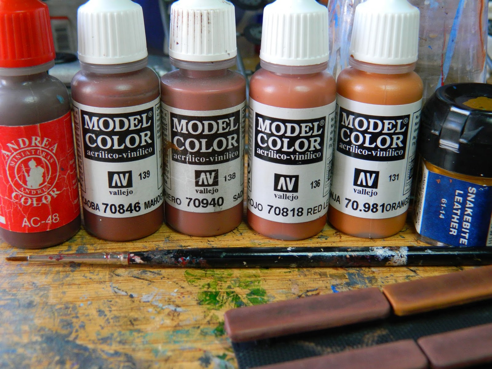 La Espada y los dados: Envejecer cuero: FUSIÓN de colores