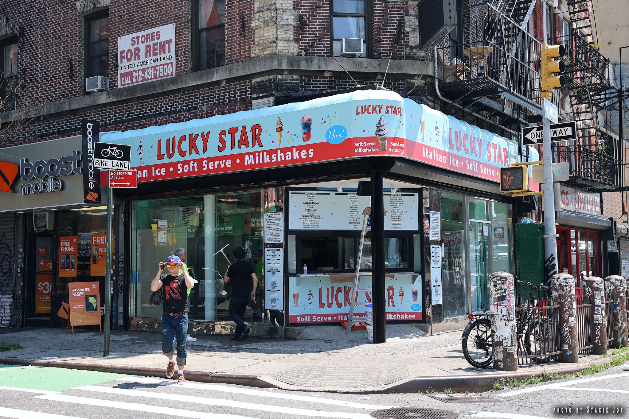 EV Grieve Lucky Star is a 1950sstyle ice cream shop opening 3