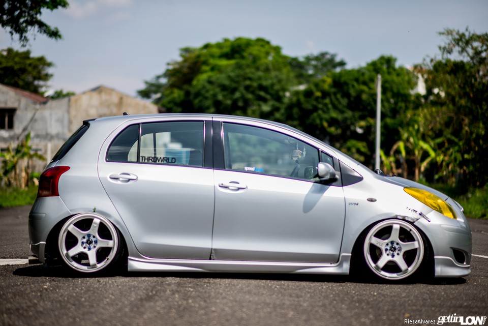 Toyota Yaris stance
