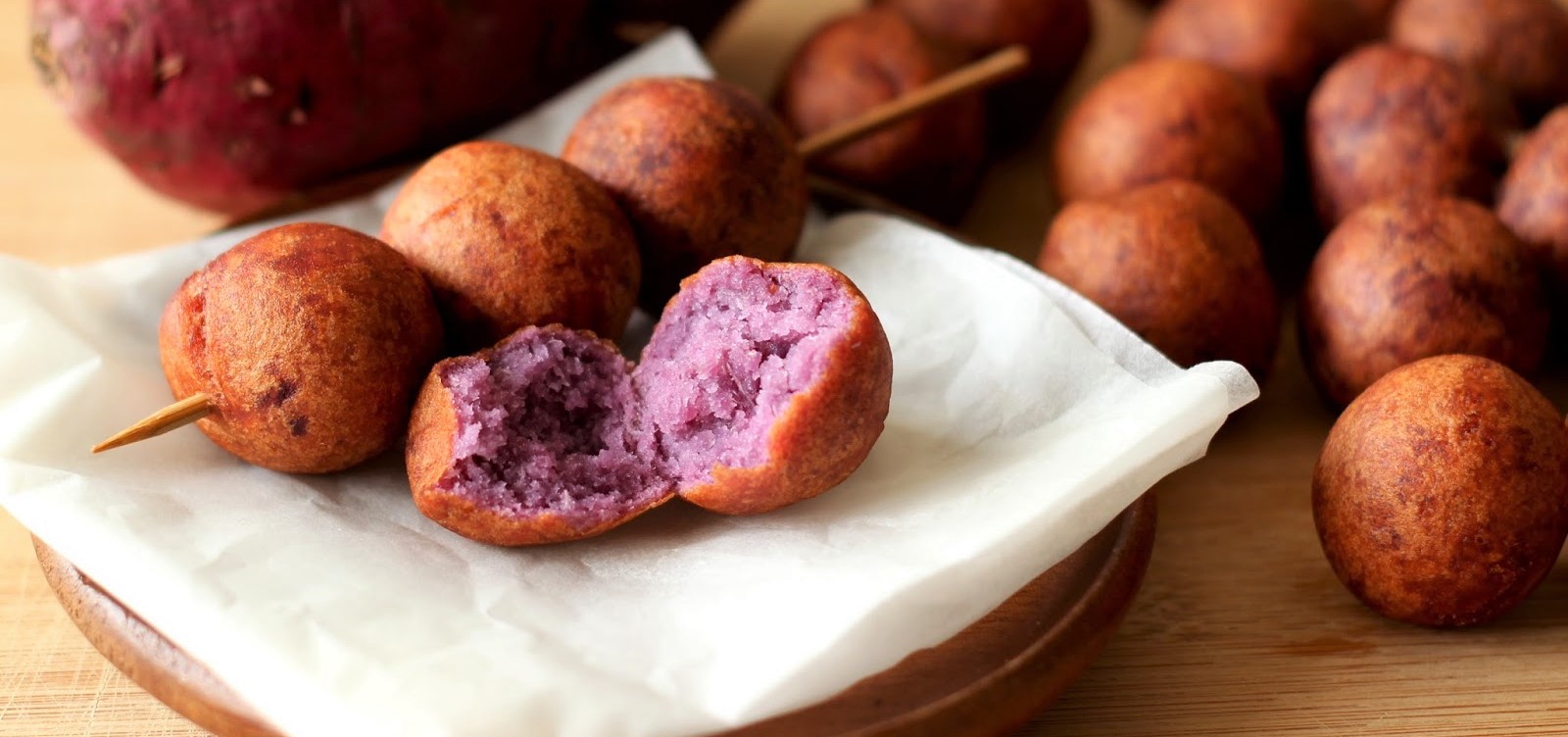 SUPER QUICK, EASY & DELICIOUS ! Thai Purple Sweet Potato Balls (Deep Fried) Lucky Potato