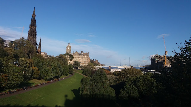 Cosa fare a Edimburgo in un week-end - Get in Globe Princes Street - getinglobe