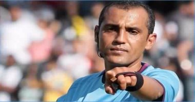 رئيس الصفاقسي يضرب الحكم على مؤخرته طلبا لركلة جزاء