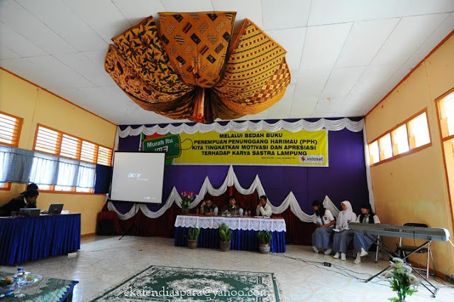 Bedah Buku "Perempuan Penunggang Harimau" Bumi AlLiwa