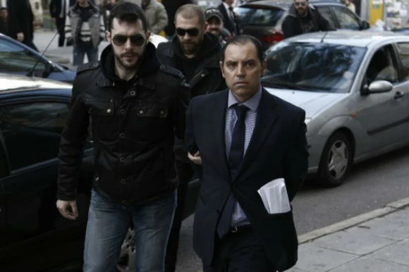 Κύκλωμα εκβιαστών: Απολογείται χωρίς δικηγόρο ο Μαυρίκος - Δεν έδωσε άδεια στον Αλέξη Κούγια ο Δικηγορικός Σύλλογος