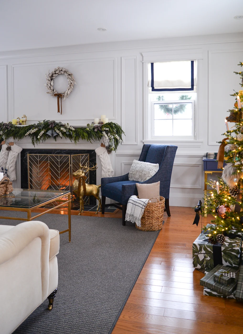 indoor Christmas decoration ideas, Christmas decorating ideas indoor, christmas decorating ideas for living room