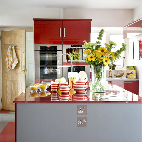 Home Interior Design: Modern Kitchen