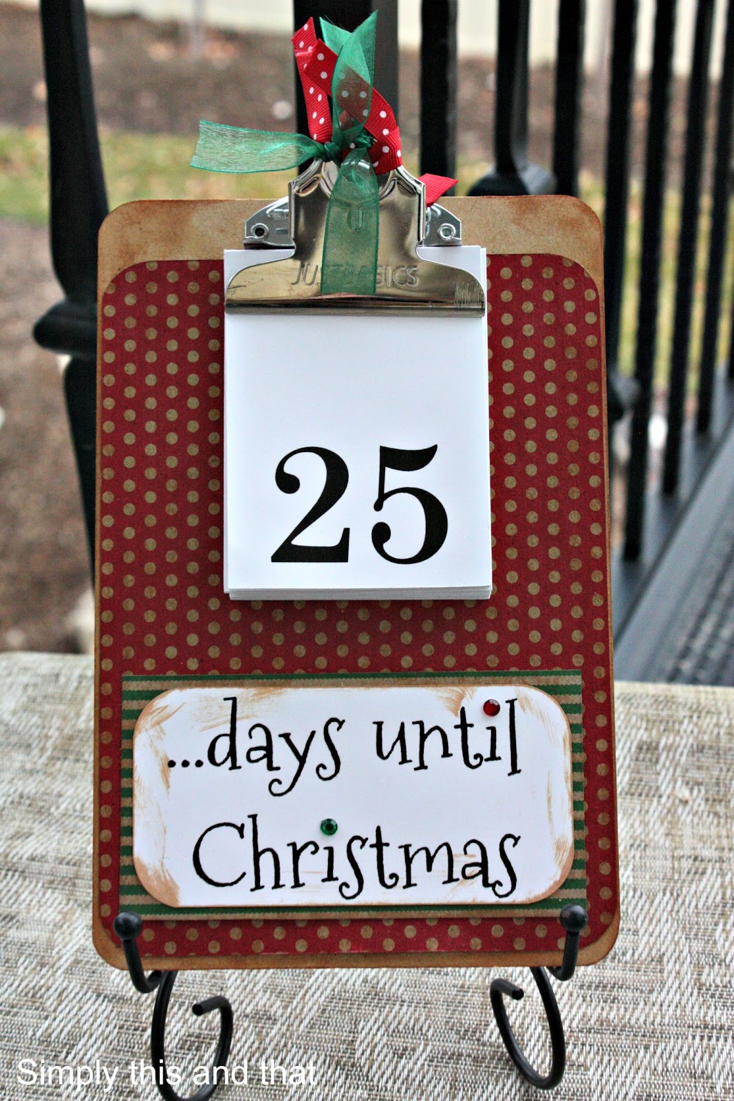 Simply This and that: Christmas Countdown Clipboard