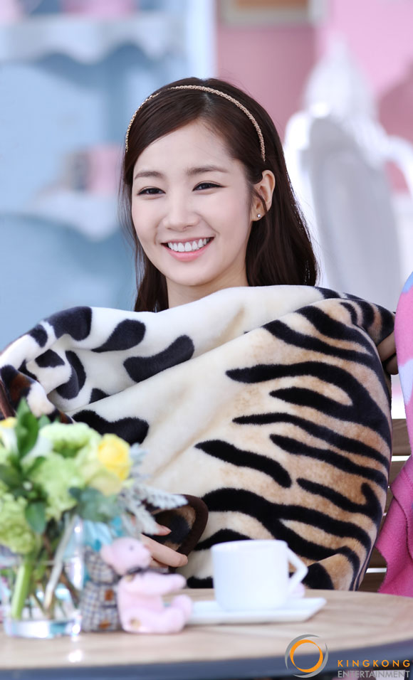 Foto Park Min-Young Lagi Syuting Iklan Kosmetik 2013 - Nfx Gaul