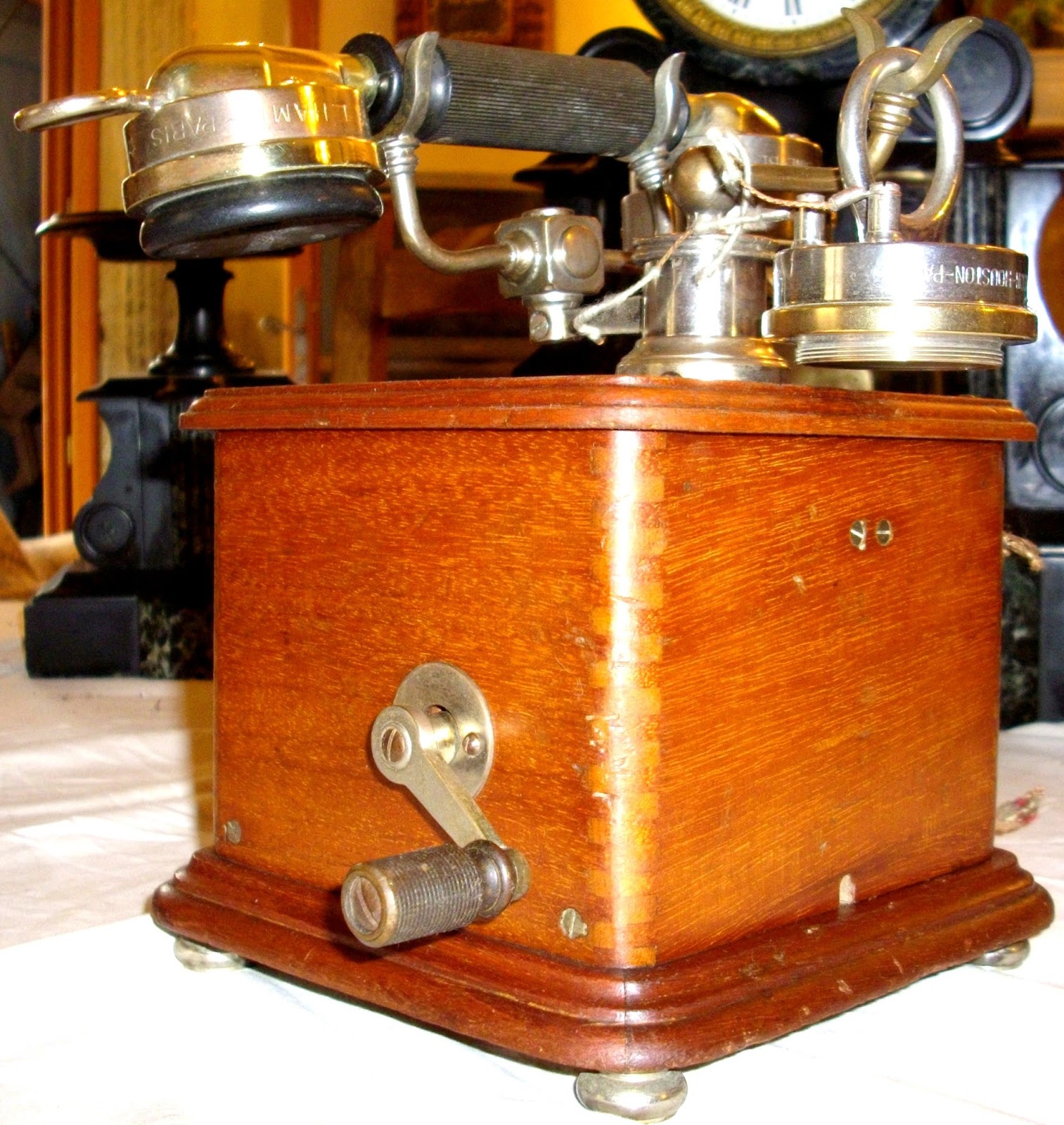 Téléphone ancien | Téléphone ancien | Frédéric BISSON
