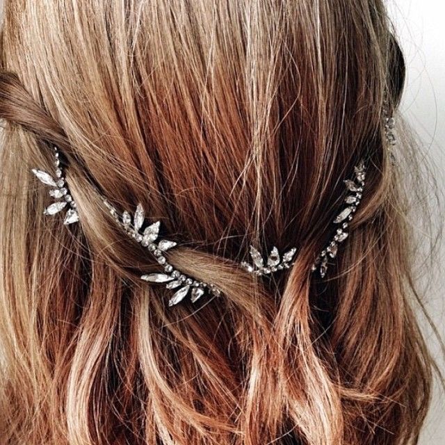 WHISPER blog: FOLHAS DE METAL #updo #penteado #diadema #tiara #folhas #acessorio #cabelo #hair