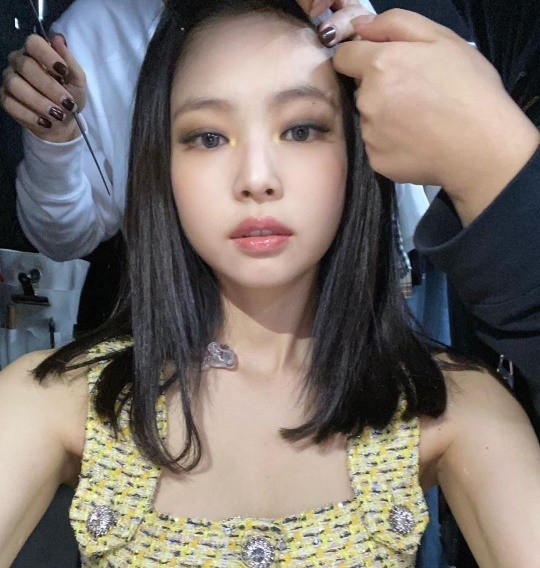 BLACKPINK Jennie looks like a real life doll in her latest Instagram ...