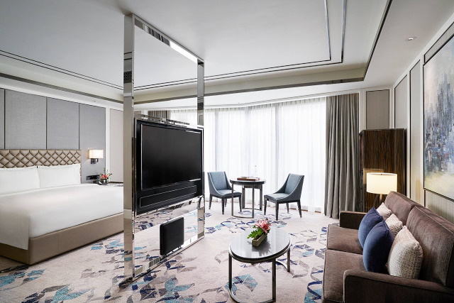 Hotel Okura Manila Deluxe Room