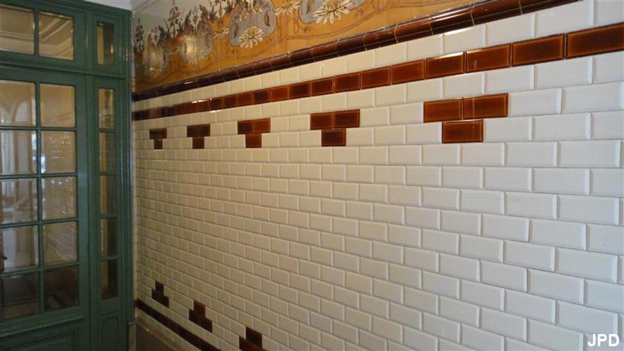 Paris-bise-art : Une entrée de style métro