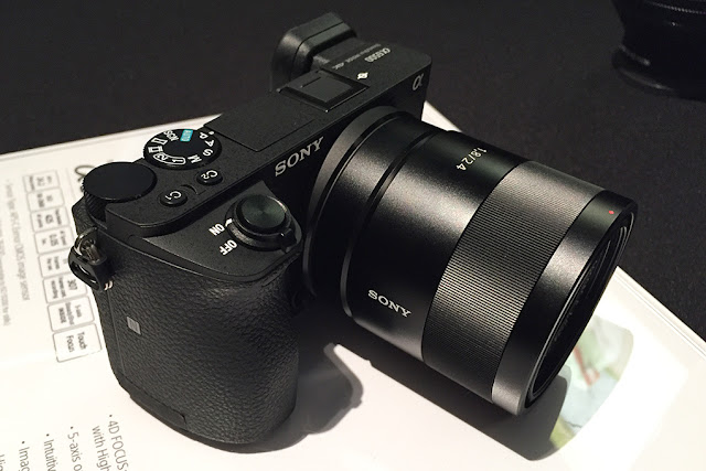 sony-a6500-mirrorless-camera-hands-on-side.jpg