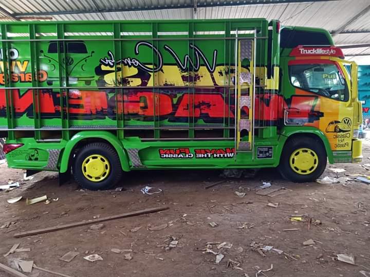 Truck Canter Mbois Cakep Modifikasi di Karoseri Bak Truk Irsyad Putra