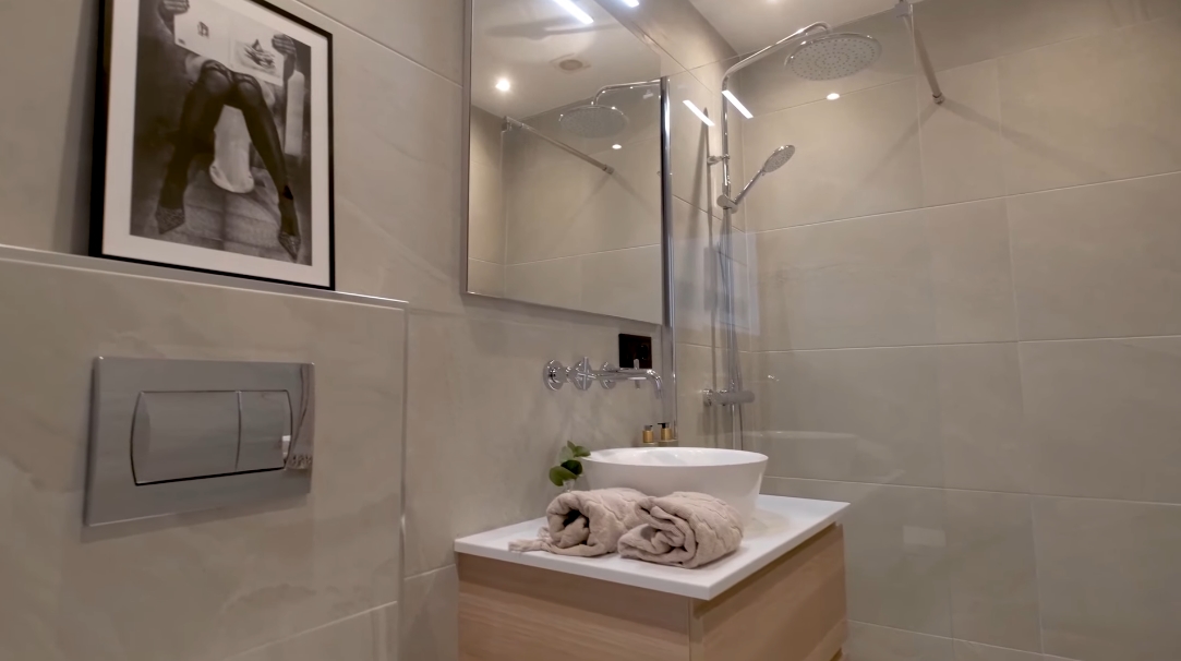 17 Interior Design Photos vs. Aloha Gardens, Marbella Stylish Luxury Townhouse Tour