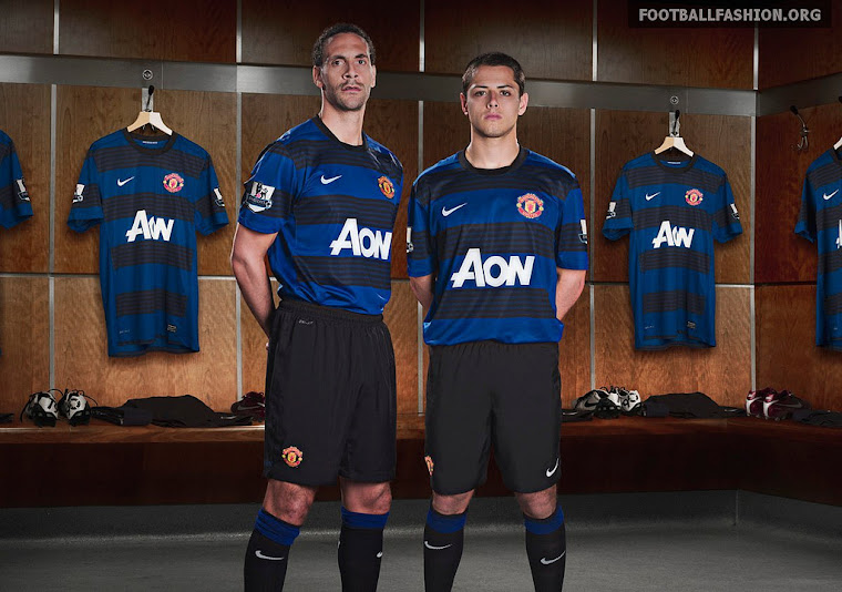 Manchester United Striping!  Away Kit.