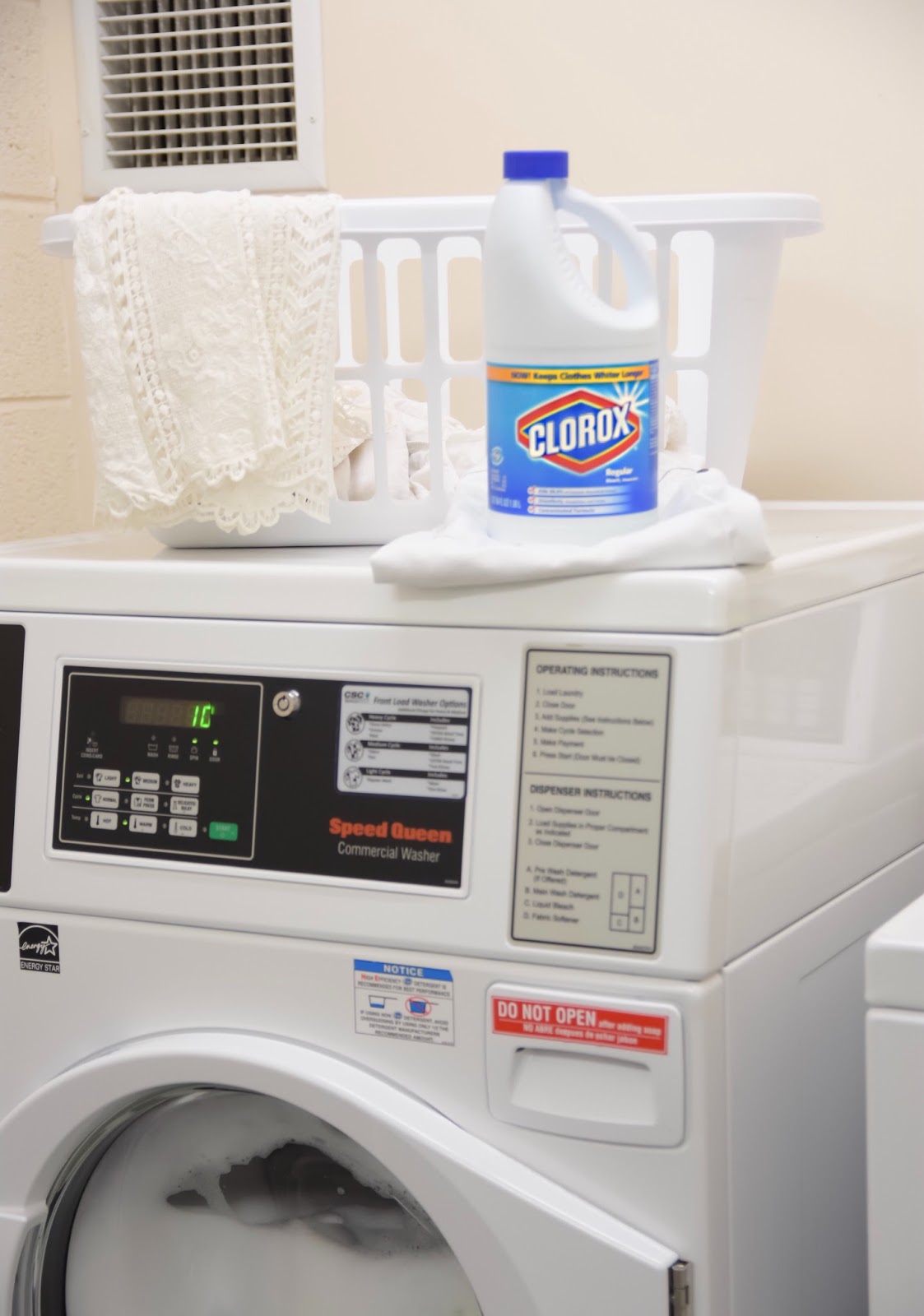 4 Ways To Wear White Jeans This Fall — Patty's Kloset