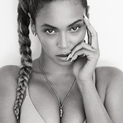 Beyoncé Con Poquita Ropa y Bien Mojadita - Fotos Foto 5