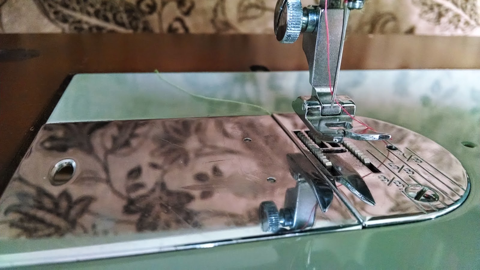 Planet DIY: Threading in the bobbin of a Kenmore Model 33 Sewing Machine