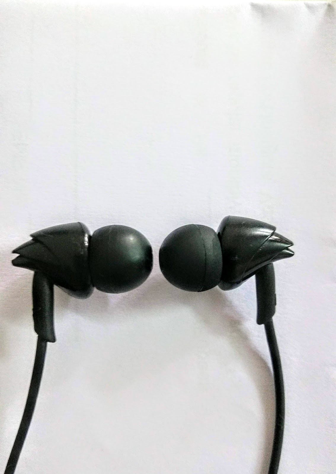 Earphones Under Rupees 500 boAt BassHeads100 Review boAt BassHeads