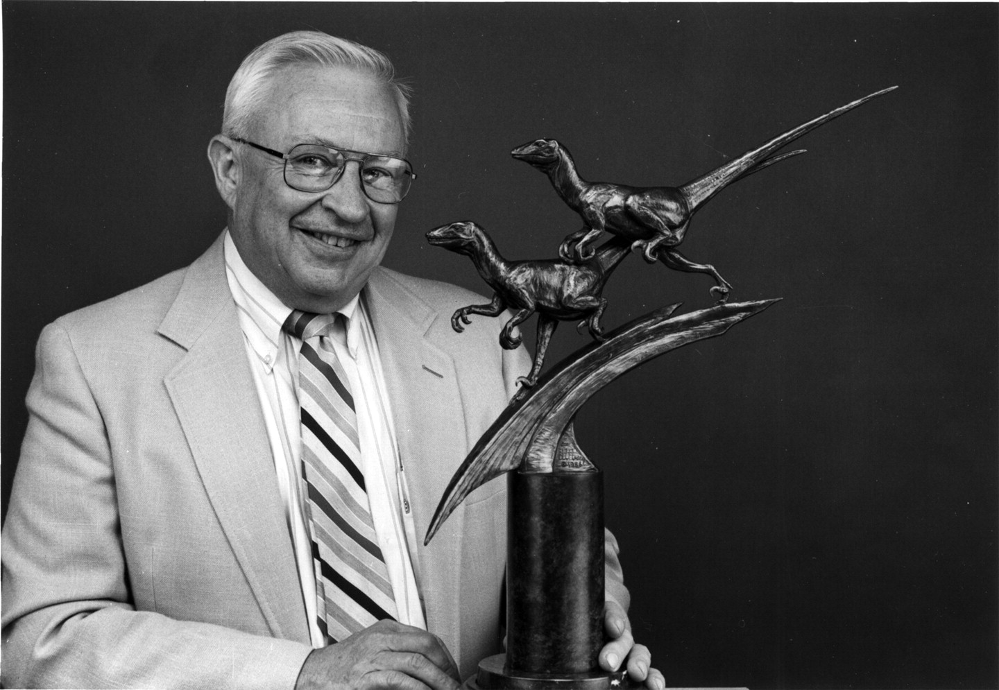 джон остром палеонтолог. джон остром. джон остром. острые козырьки джон шелби. острые козырьки джон шелби.