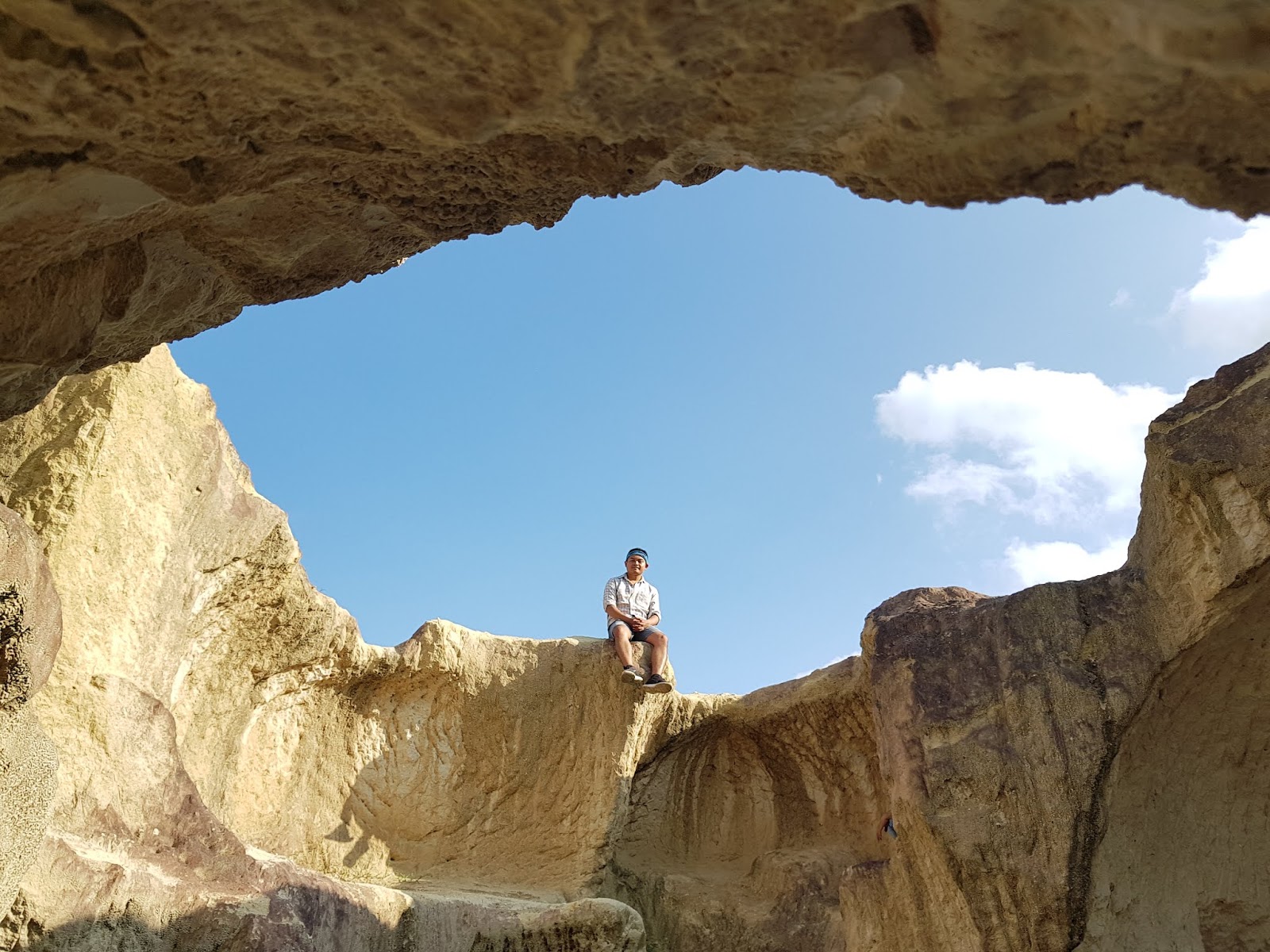 Harga Tiket Masuk, Jam Buka, Nomor Kontak Tebing Koja ...