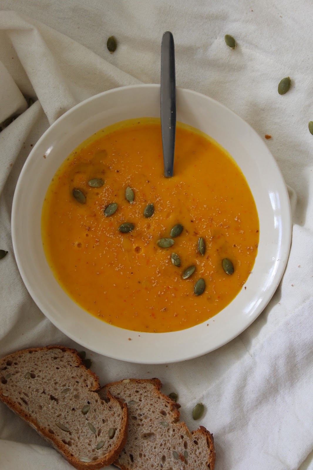 Roasted red kuri squash soup // Velouté de potimarron roti My Nomad