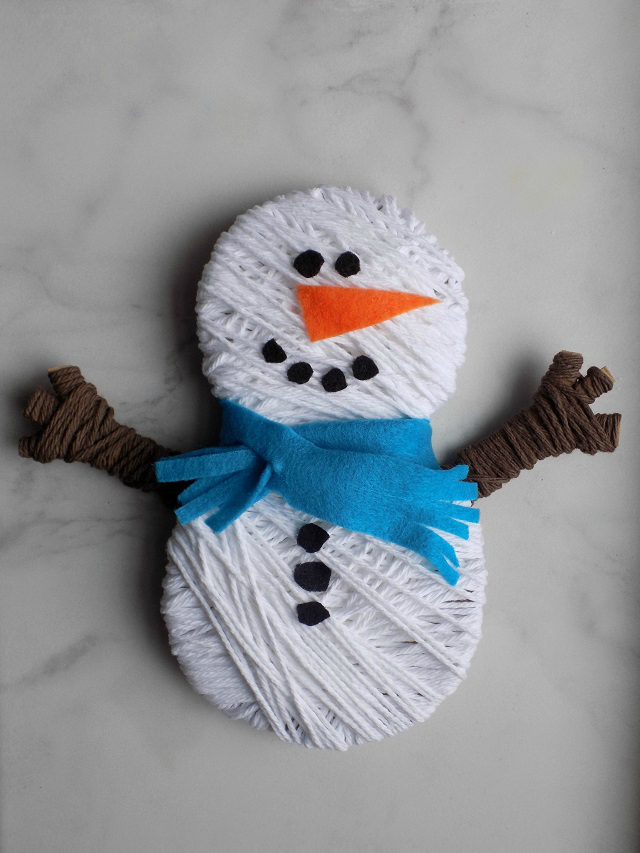 Adorable Yarn Wrapped Cardboard Tube Snowman Craft - Artsy Momma