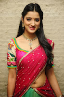 richa-panai-langa-voni-cute-stills-in-ha