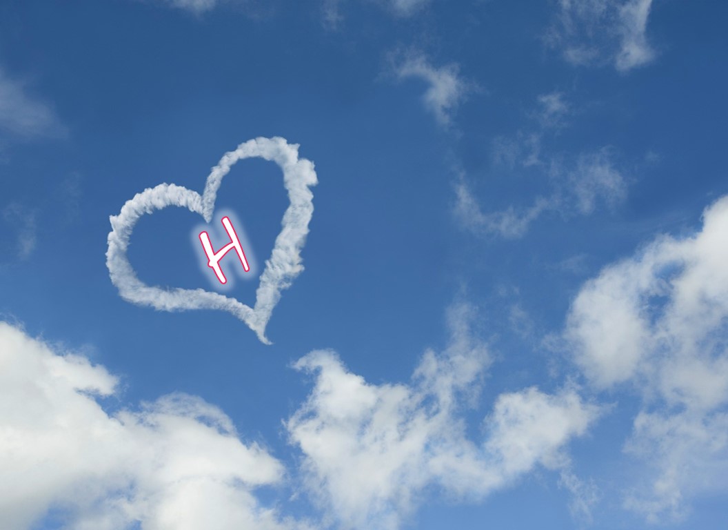 قلوب حب مع حرف h