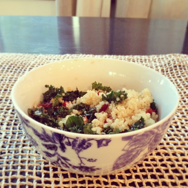 kale salad with quinoa
