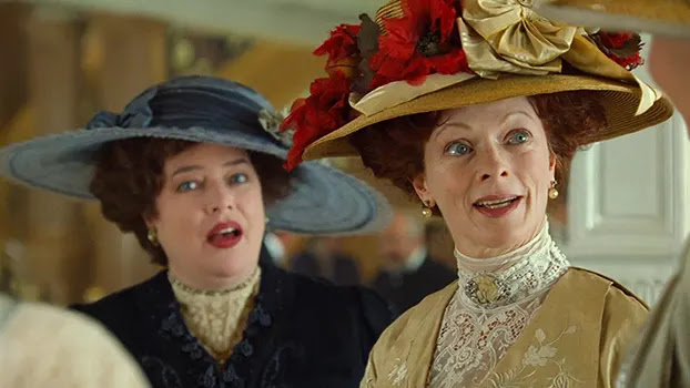 Frances Fisher in Titanic