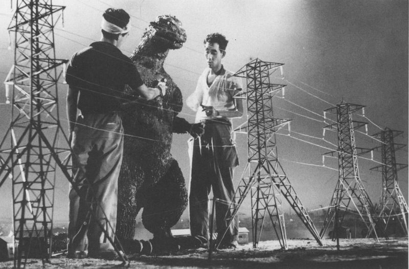 Behind the Scenes – Examples from the Professionals Godzilla-behind-the-scenes-1954-1