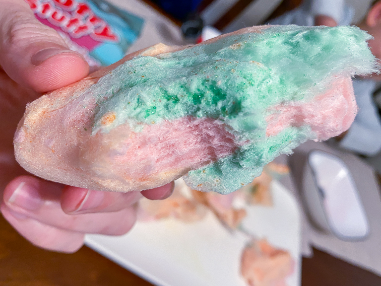 Cotton Candy Day: He spins sugar into fluffy clouds – Food & Recipes