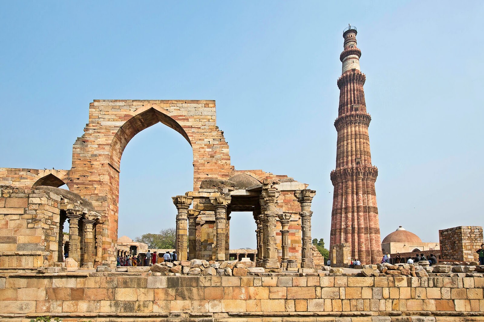 History of Qutub Minar in English Historical place in India Weird
