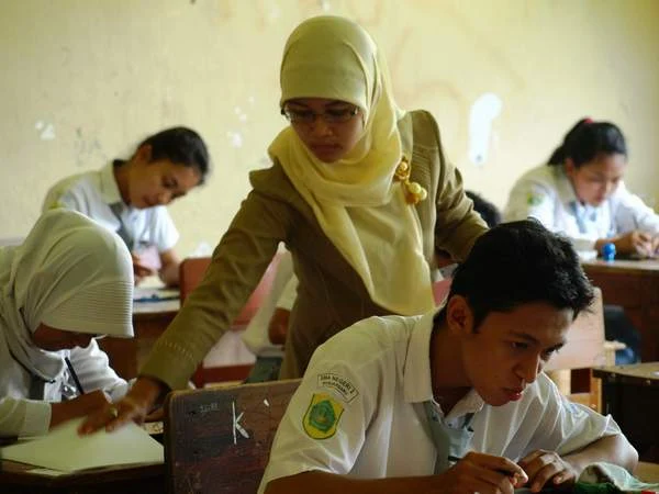 Alhamdulillh, Sebanyak 788 orang guru tenaga honorer wilayah Pangandaran di dibawah naungan Kementerian Agama  mendapatkan Honor Daerah dari Pemerintah Daerah (Pemda) Kabupaten Pangandaran, Provinsi Jawa Barat.