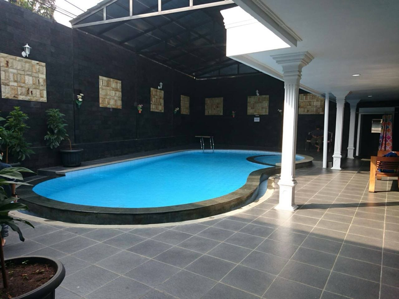 Homypool Rental Private Swimming Pool Untuk Keluarga Maya Rumi