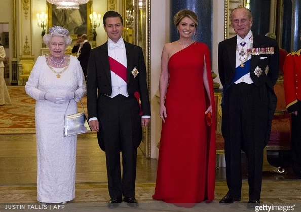 Queen Elizabeth II  and Prince Philip, Duke of Edinburgh, Mexican President Enrique Pena Nieto and his wife Angelica Rivera a state banquet at Buckingham Palace on March 3, 2015 in London