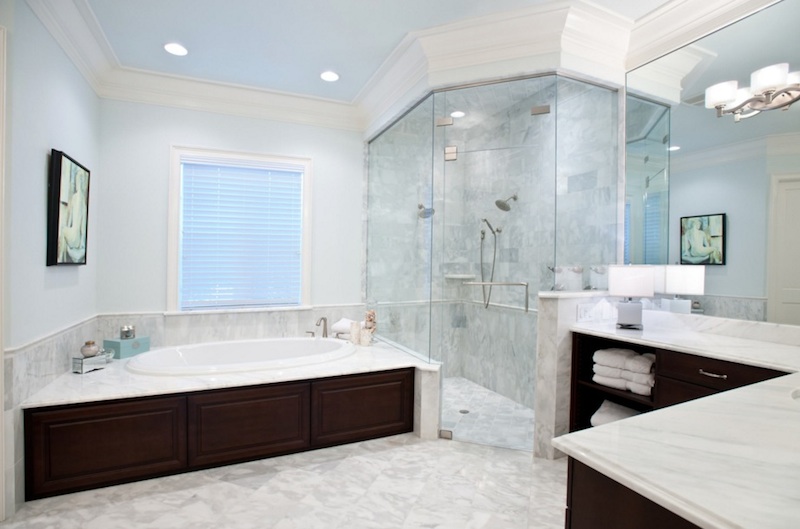 25 Ideas de baño moderno para crear un aspecto limpio