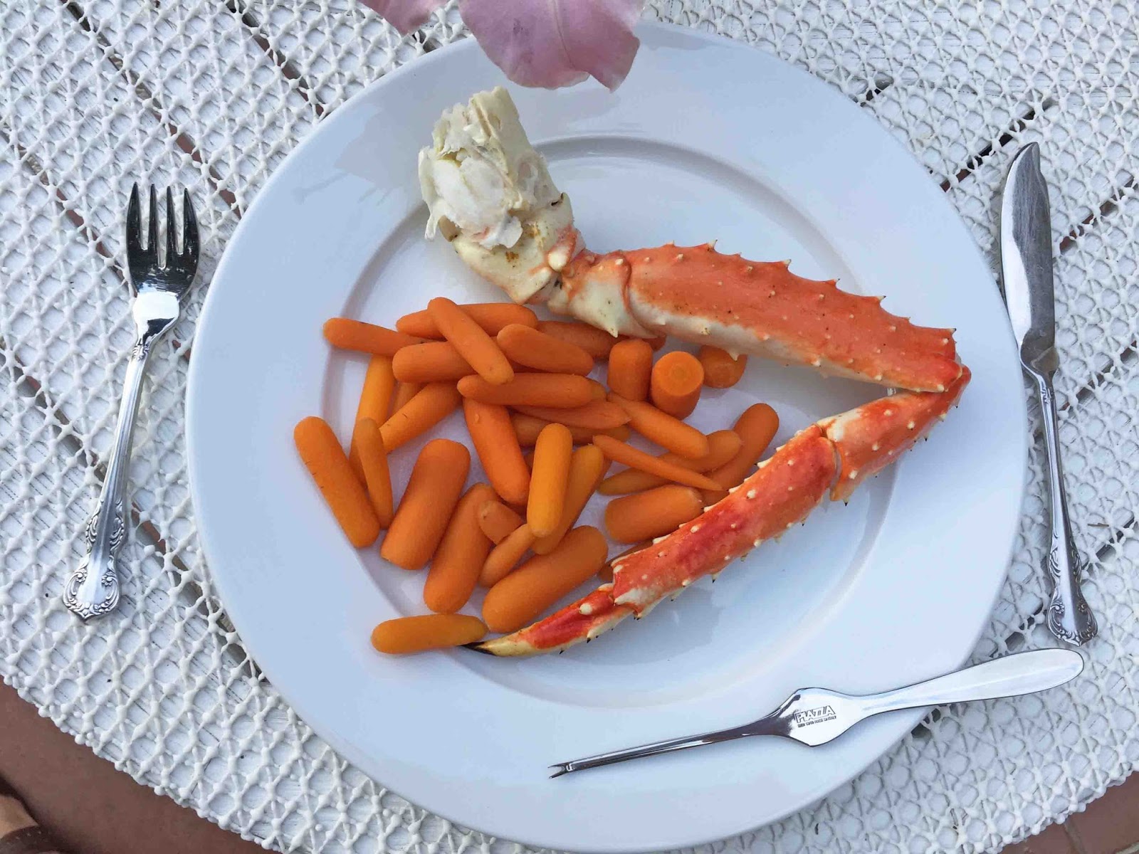 MARIETTE'S BACK TO BASICS {King Crab Legs from Costco}