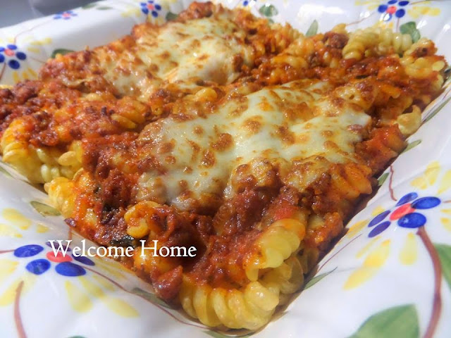 Welcome Home Blog: ♥ Baked Rotini in Meat Sauce