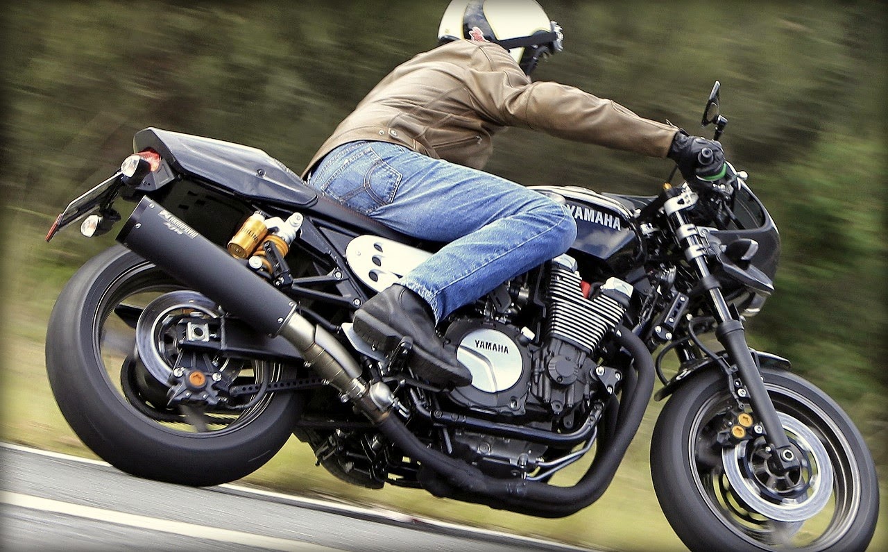 Yamaha xjr1300 Racer
