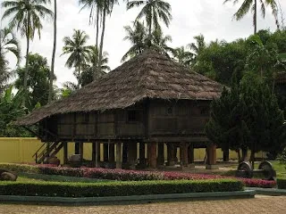 rumah adat lampung