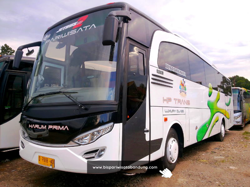 HP Trans Bandung: Mengarungi Jelajah Wisata Jawa Barat dengan Armada Mewah dan Layanan Prima